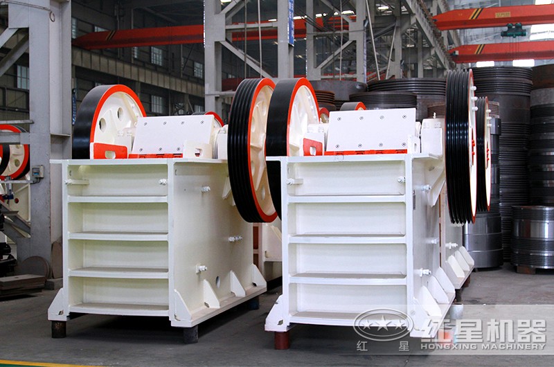 顎式破石機焊接機架結構，牢固可靠